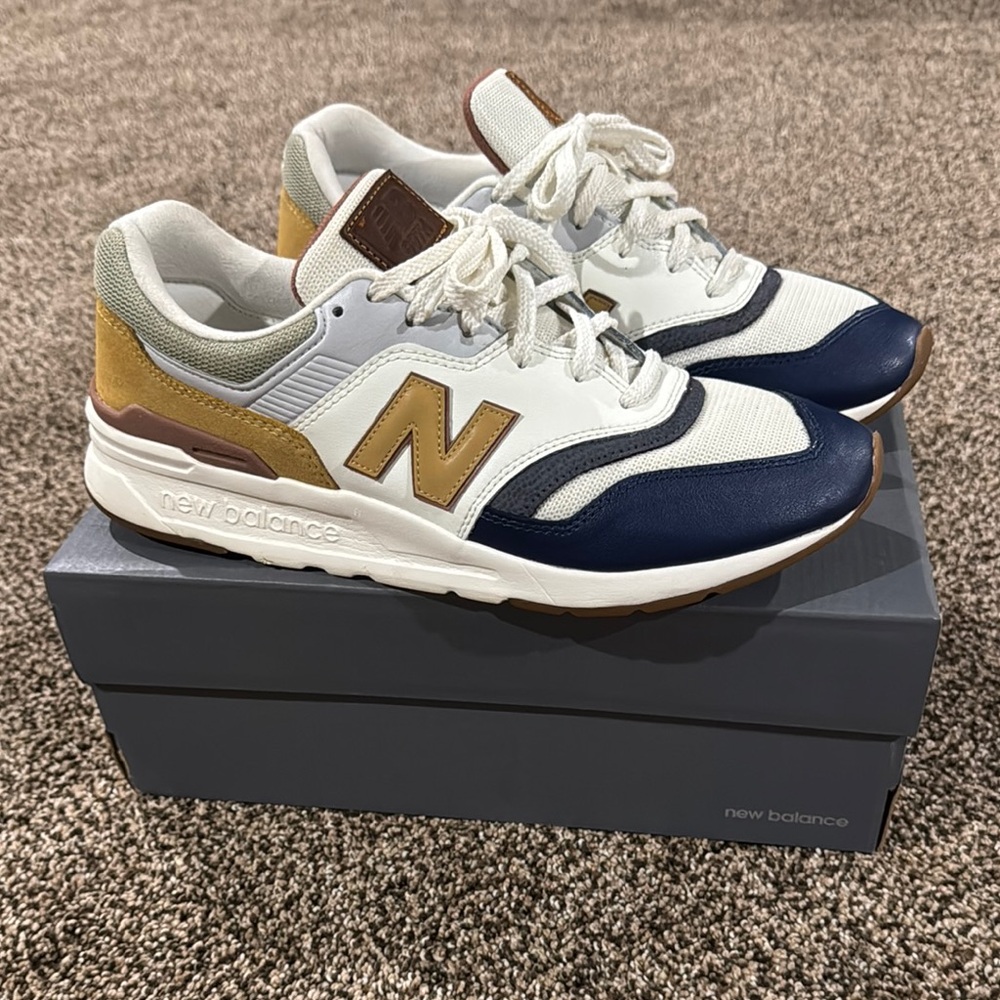 New Balance Men's 997H casual shoes (og box) size 10.5